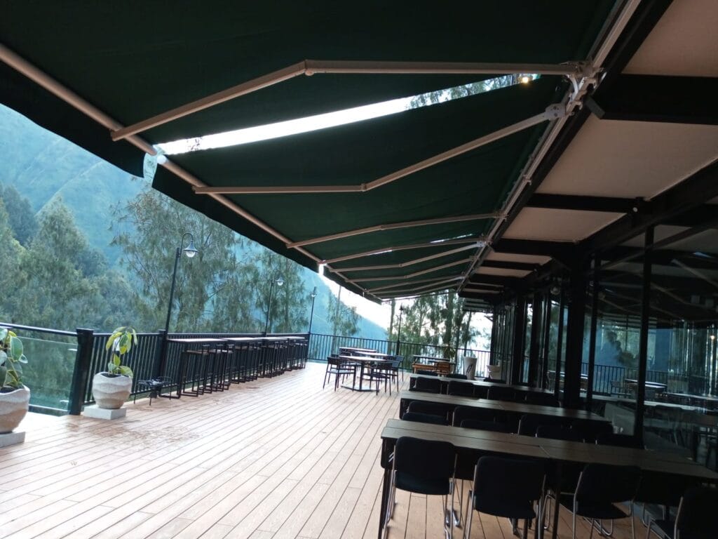 kanopi kain cafe